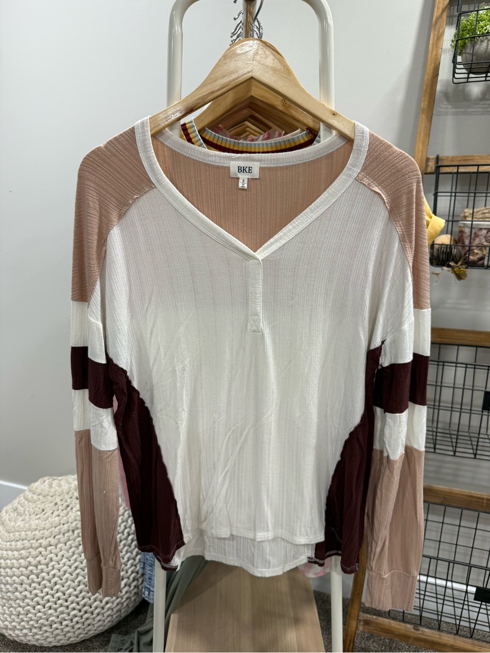 BKE Womens Colorblock Long Sleeve Top - White, Burgundy, & Blush